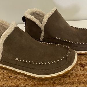 L.L. BEAN Mountain Slippers Brown White Womens Size 9 Medium